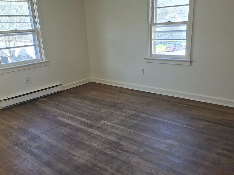 409 Washington St — Photo 10