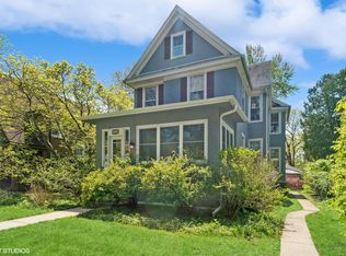 245 Linden Ave, Wilmette, IL 60091