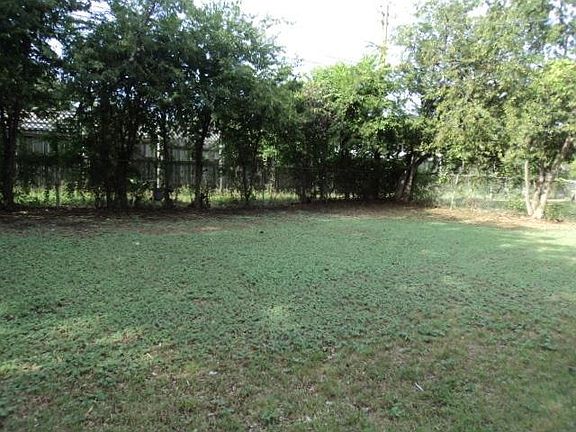 3rd image of 1505 James Dr