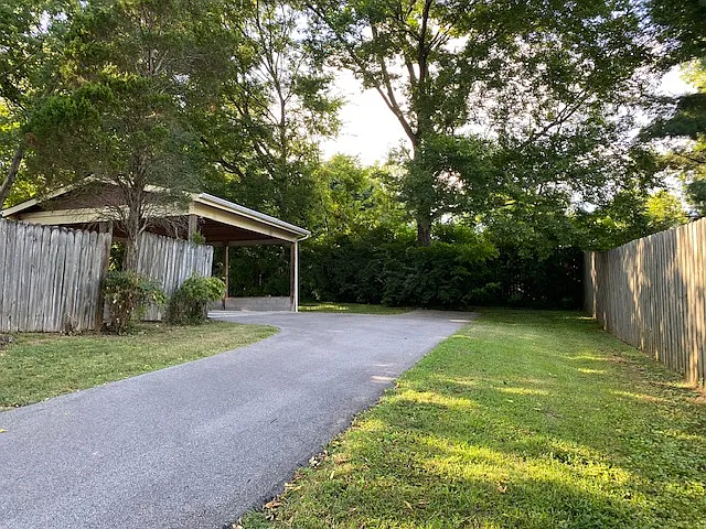 472 Manley Dr — Photo 27
