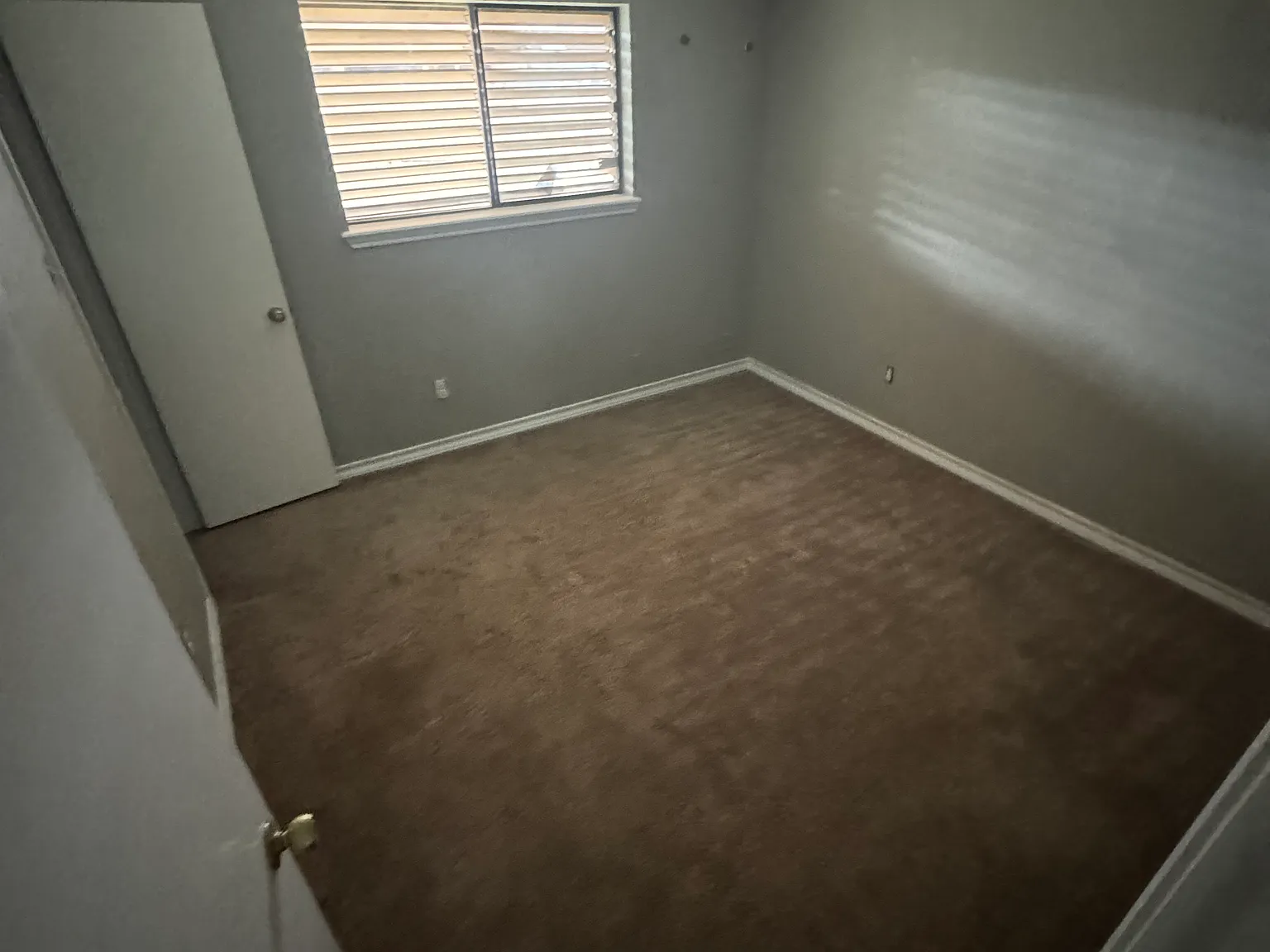 3 bed, 1800 sqft, $2,000 — Photo 2