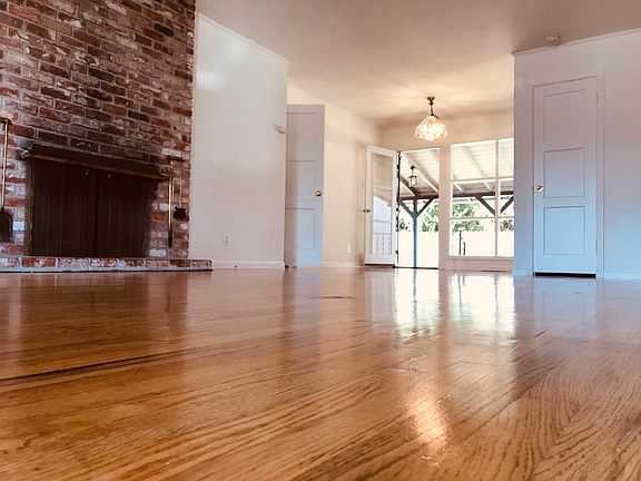 Living room - view from the front door