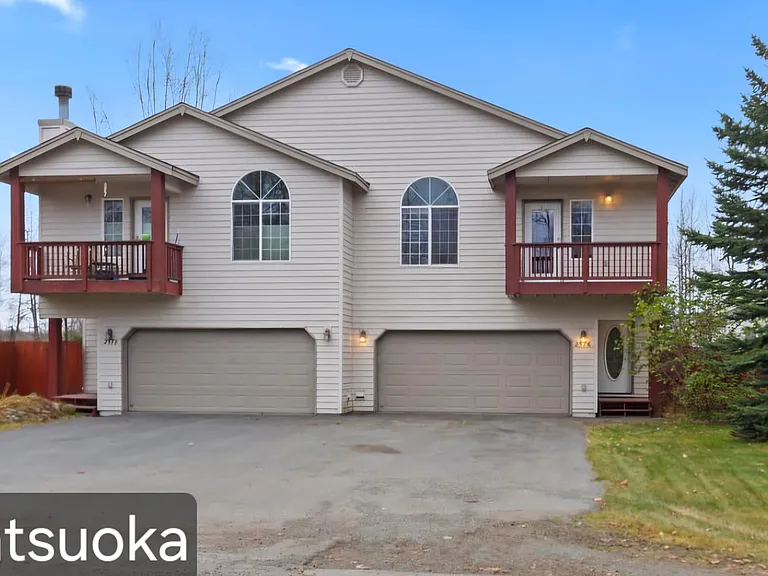 2576 Glacier St — Photo 1