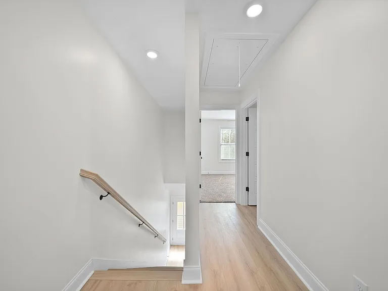 S. 7th St. - 320-330 — Photo 13