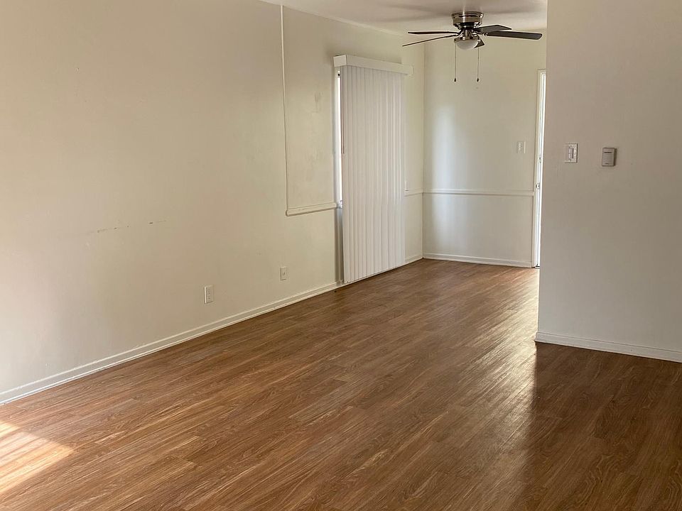 1st image of 934 W Beach Ave