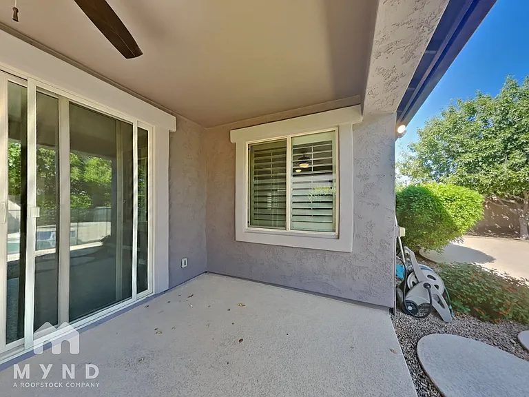 264 E Mead Dr — Photo 16