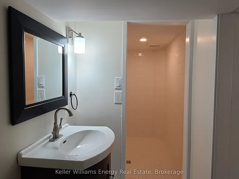201 Celina St #BASEMENT — Photo 15