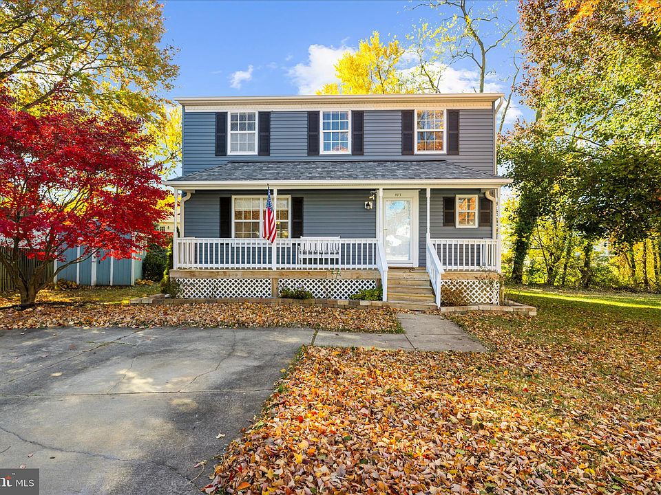 1st image of 403 Thorn Hill Ct