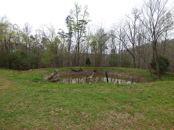 4th image of Skyline Dr