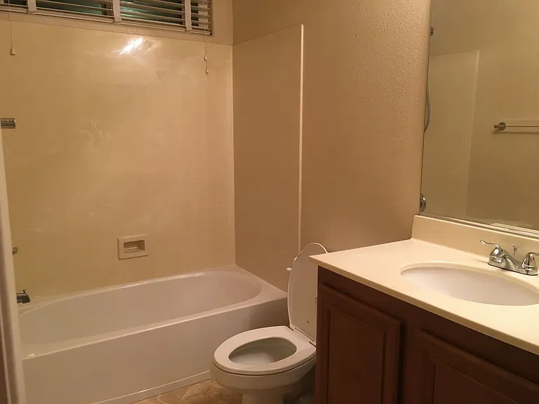 2121 Mountain Rail Dr — Photo 23