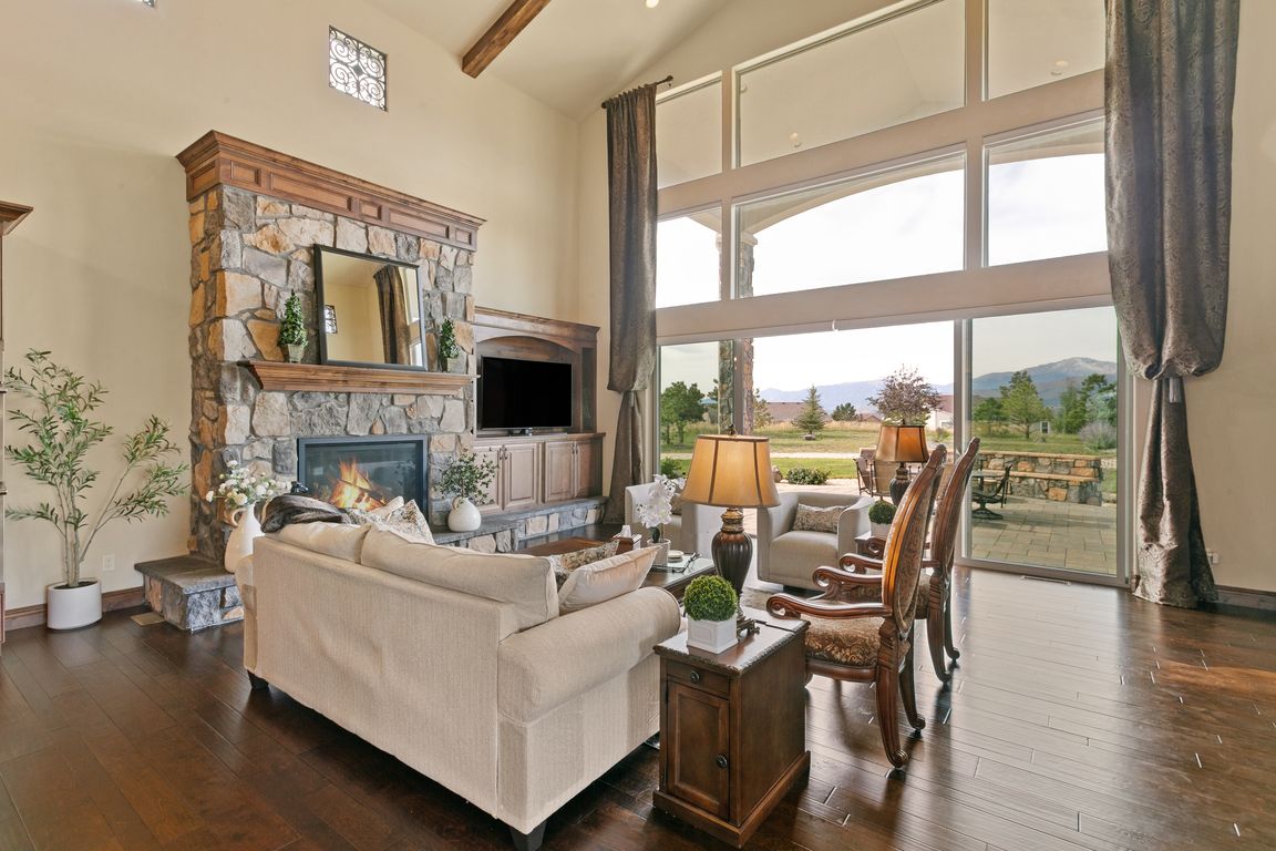 next background image