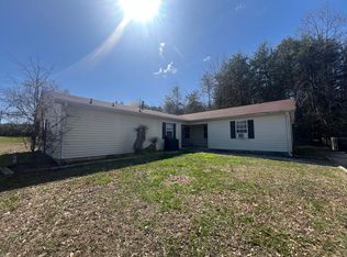 820 Sharpe Rd APT A, Burlington, NC 27217