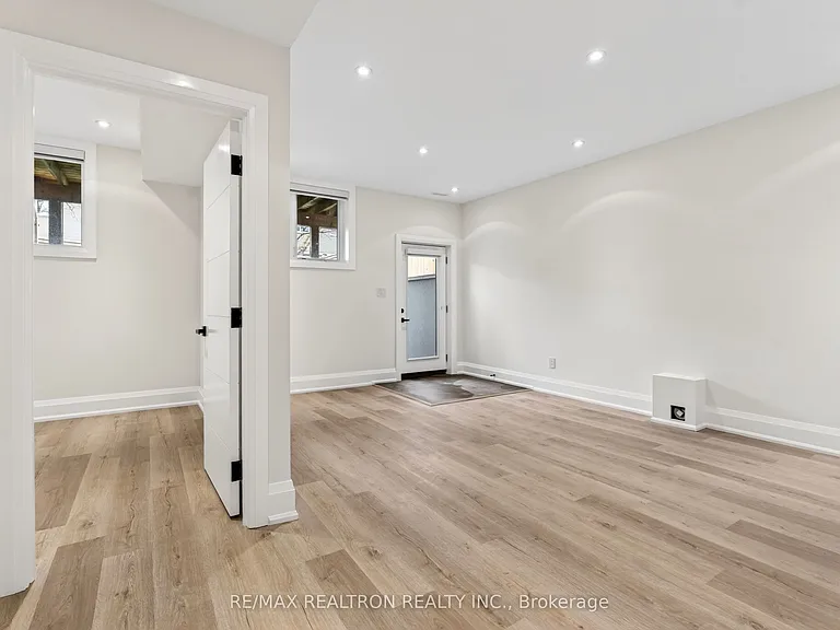 792 Midland Ave — Photo 37
