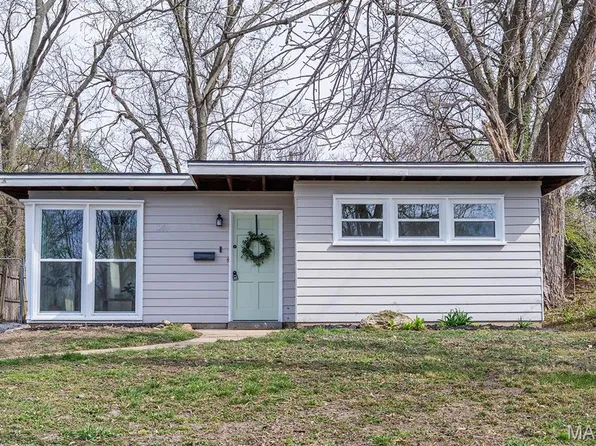 1204 Saint Jean St, Florissant, MO 63031