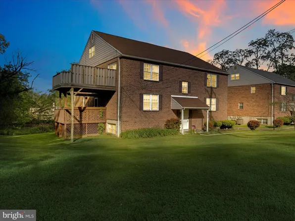641 W Springfield Rd APT B, Springfield, PA 19064