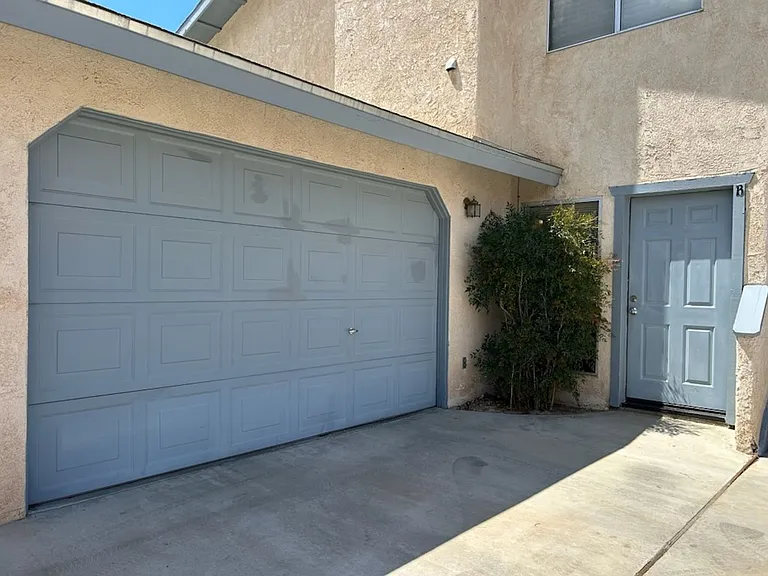 1012 W Alene Ave #B — Photo 1