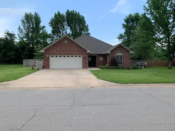 400 Meadow Lynn Dr, Morrilton, AR 72110