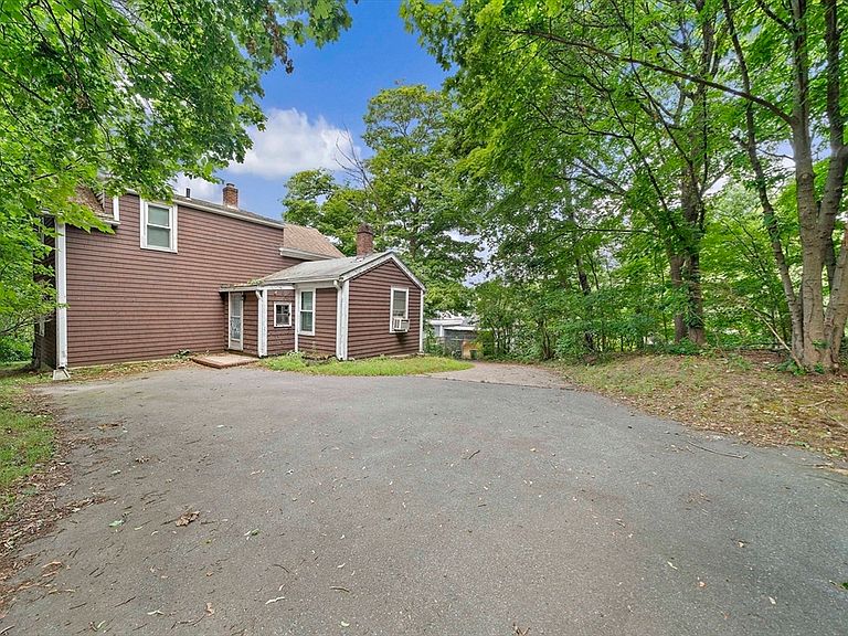 Listing photo 5