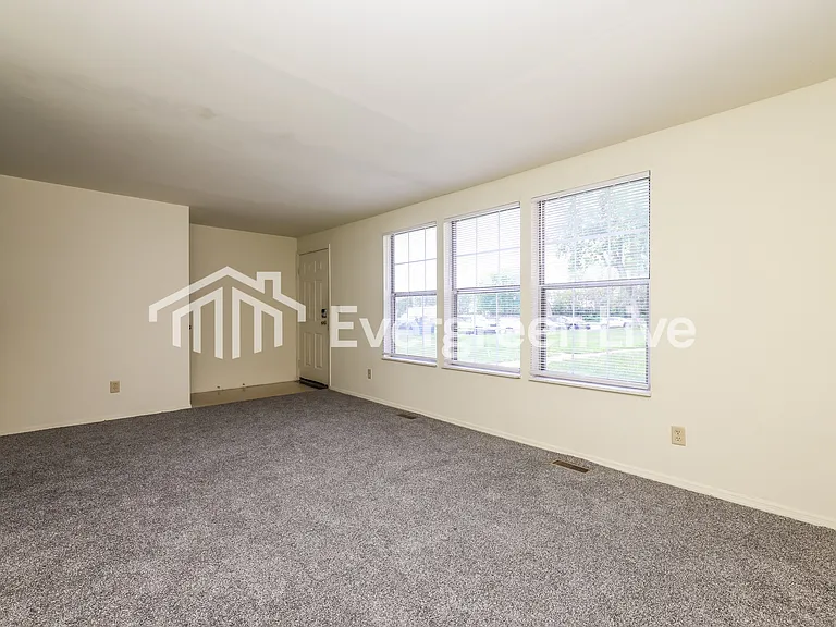 7548 Mount Whitney St — Photo 3