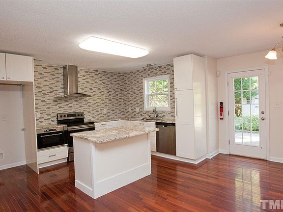 5th image of 1002 Woodside Park Ln