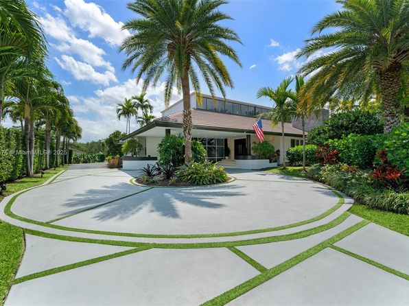 8820 SW 104th St, Miami, FL 33176