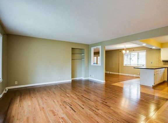 2nd image of 850 Cheri Ln
