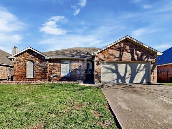 733 Mesa Vista Dr, Crowley, TX 76036