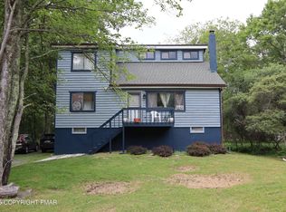 2116 Bobolink Trl, Bushkill, PA 18324