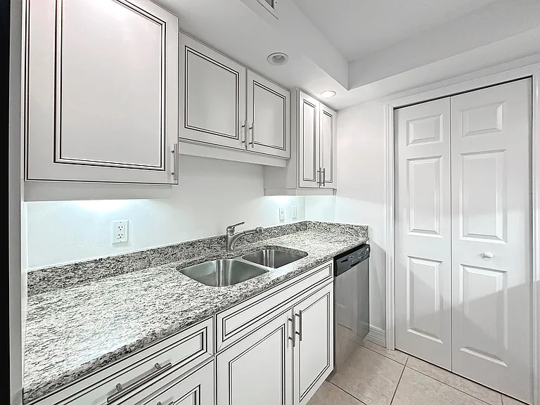 3000 N Ocean Dr #19B — Photo 5