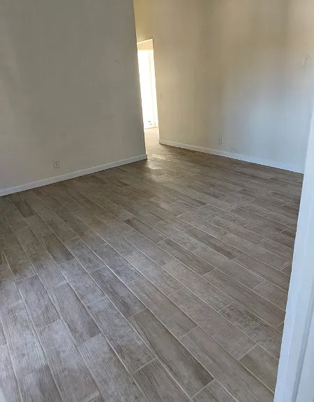 129 E G St #4 — Photo 4