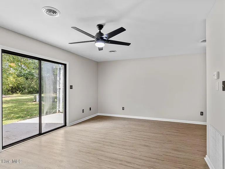 L48 Port West Ct #4D — Photo 14