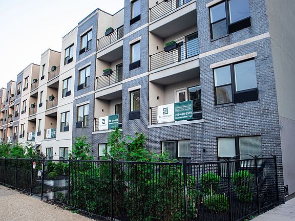 4th image of 1522 W Girard Ave APT 2I