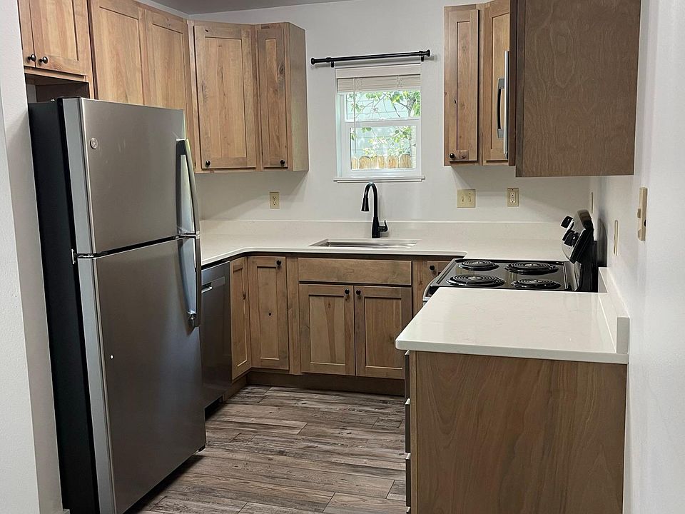 Newly remodeled kitchen with new cabinets, counter tops, and appliances
