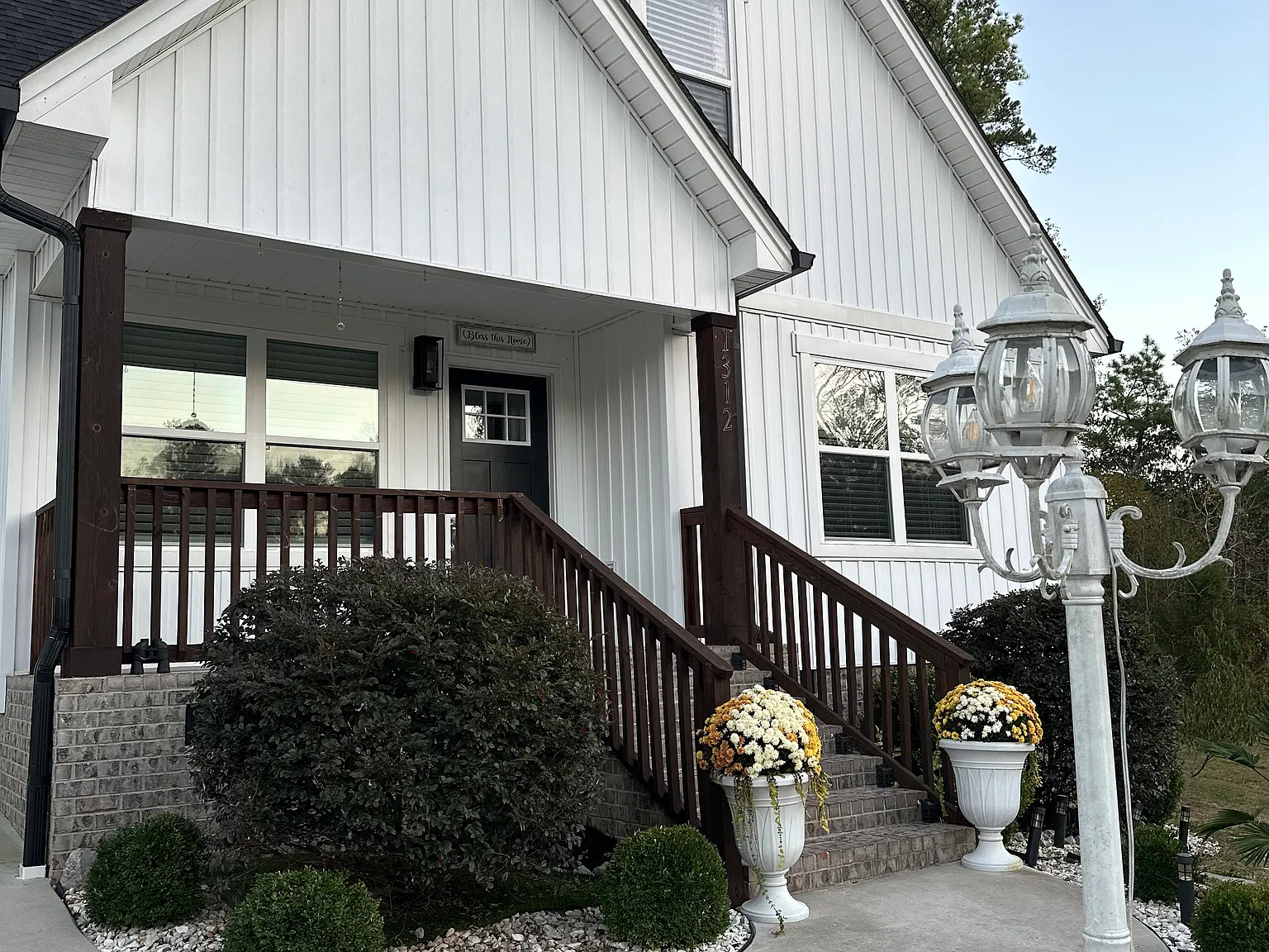 4 bed, 2.5 bath, 2150 sqft, $2,600 — Photo 3