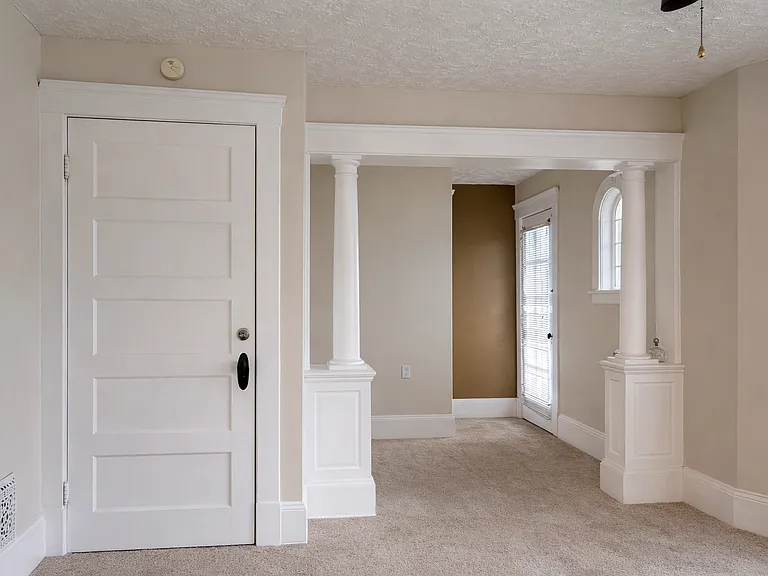 1516 E 118th St #2 — Photo 14