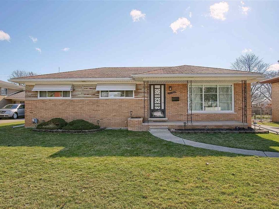 1st image of 29300 Geraldine Dr