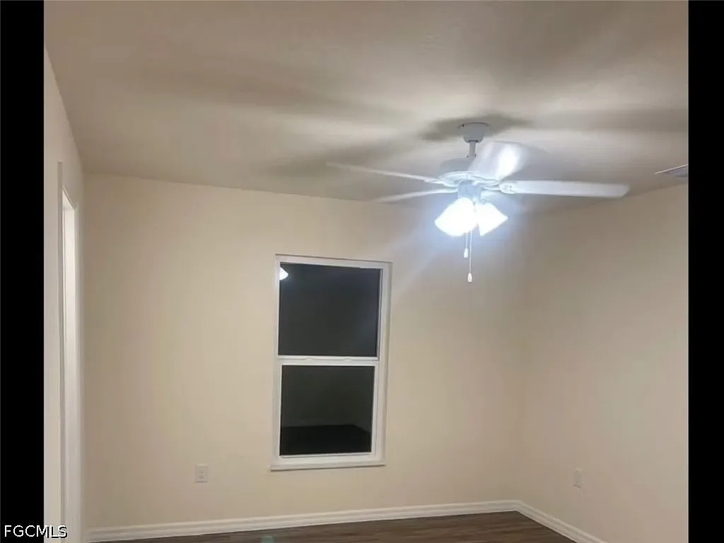 3 bed, 2.0 bath, 1212 sqft, $2,000 — Photo 4