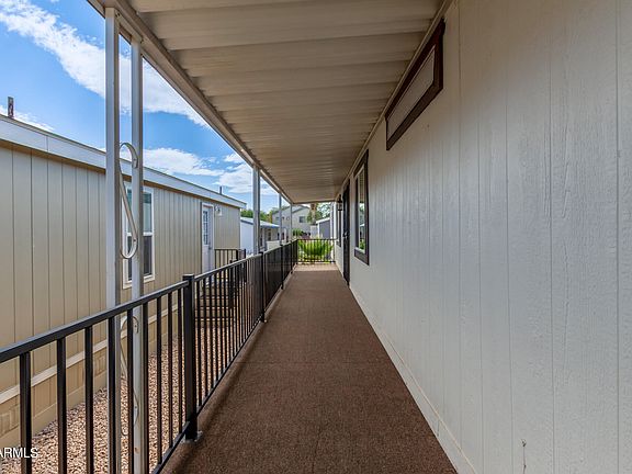 4th image of 2120 E Bluefield Avenue #123