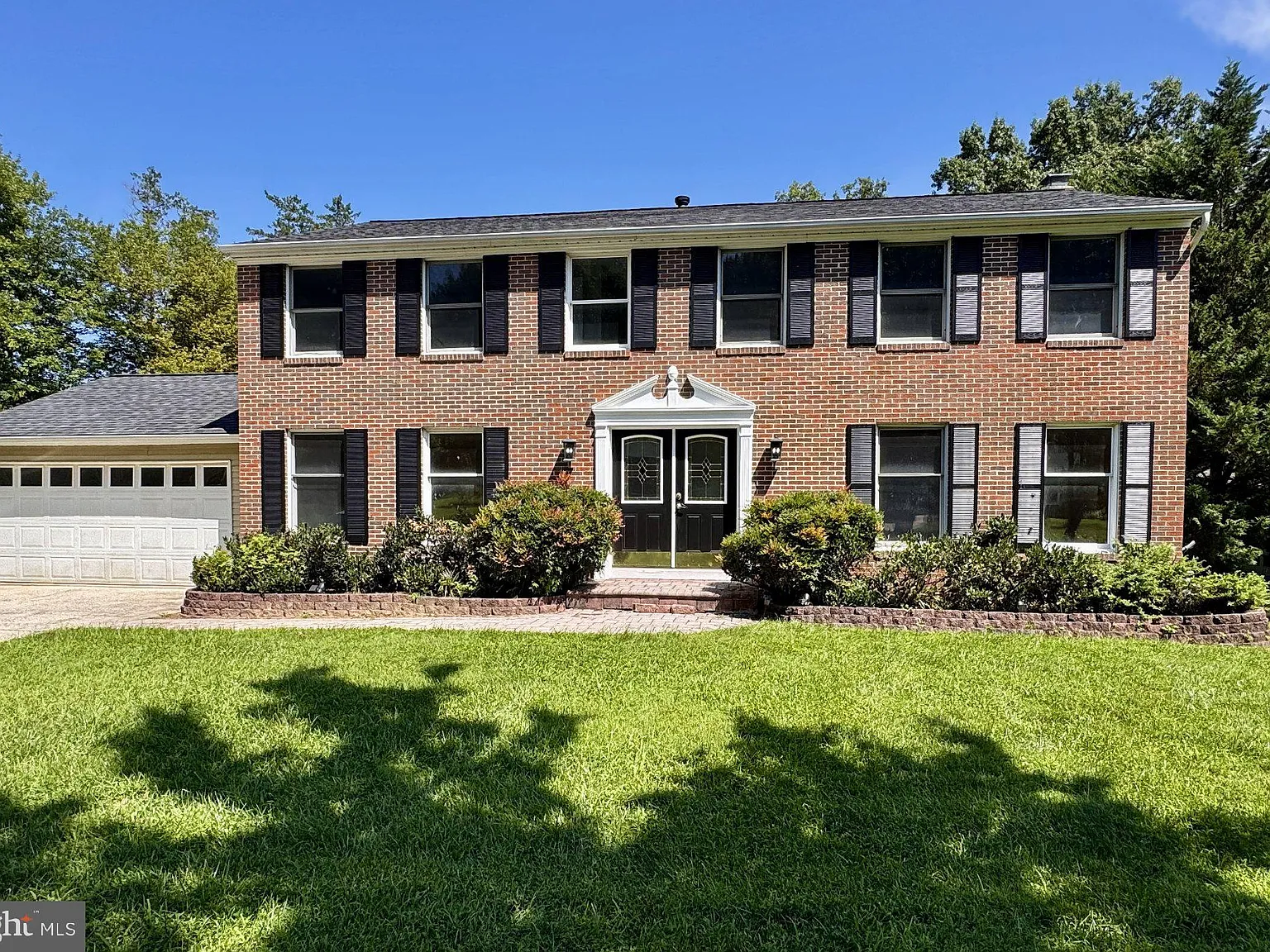 5 bed, 3.5 bath, 3820 sqft, $4,695 — Photo 1