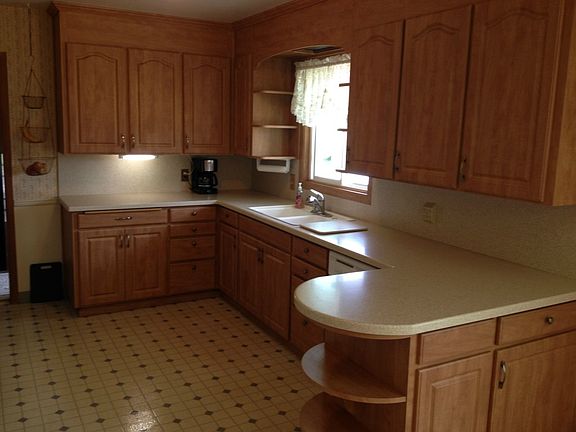 3rd image of 9403 24th Ave E
