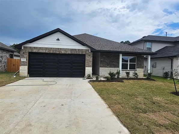 11807 Serenas Song Dr, Willis, TX 77318