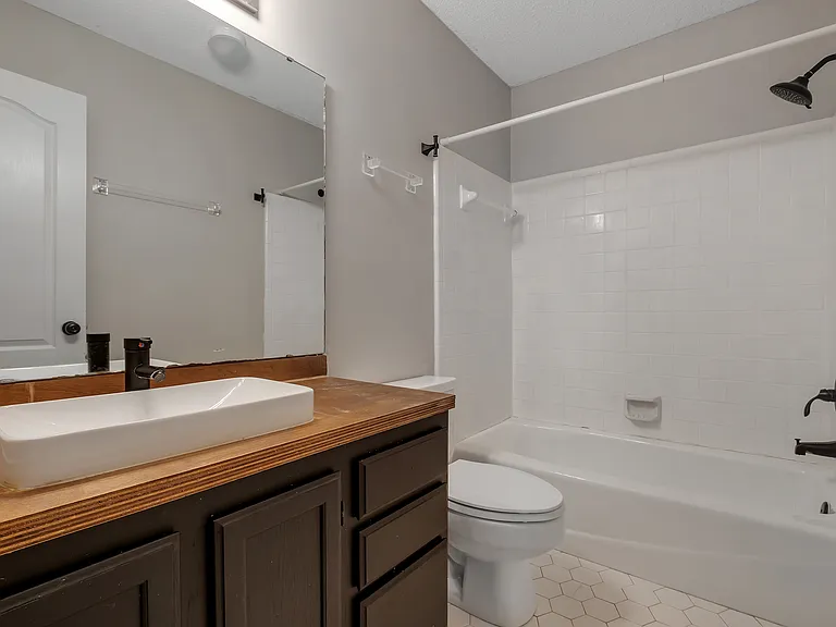 2828 Par Ln — Photo 21