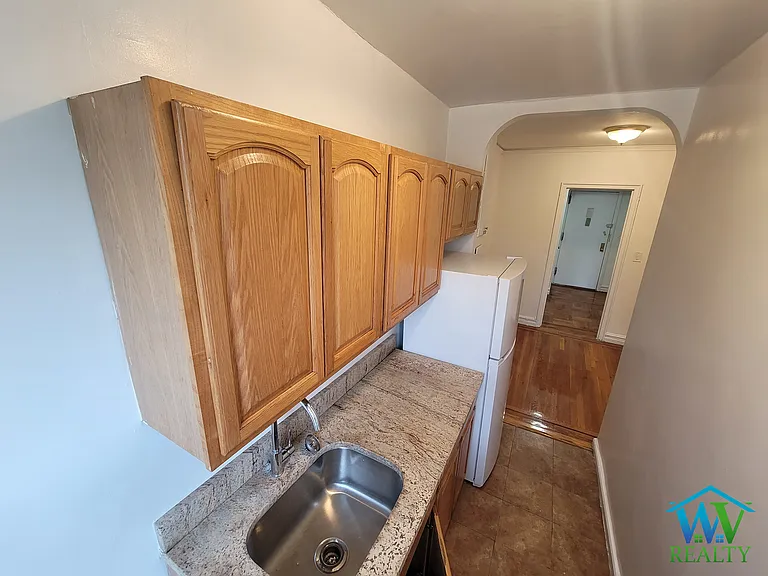 255 E 176th St #H1 — Photo 11