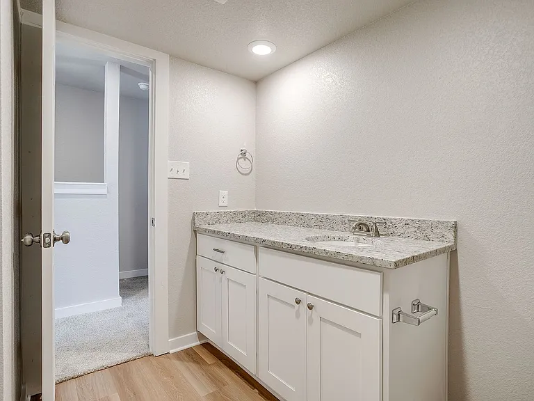 105 SE Gardens Blvd #111 — Photo 20