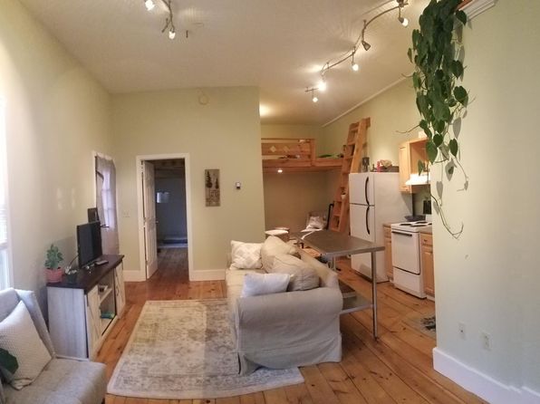 18 Holbrook St #3, Freeport, ME 04032