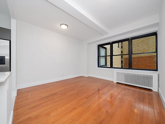 3rd image of 400 E 57th St APT 3R