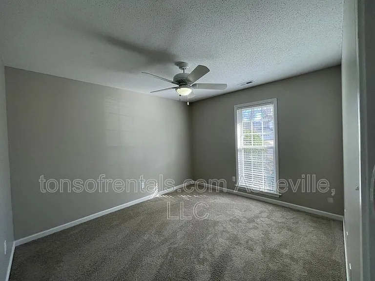 105 Sandpiper Ct — Photo 9