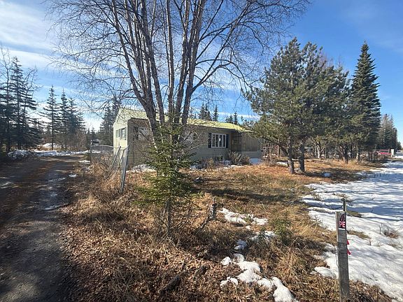 3rd image of 48653 Jones Rd