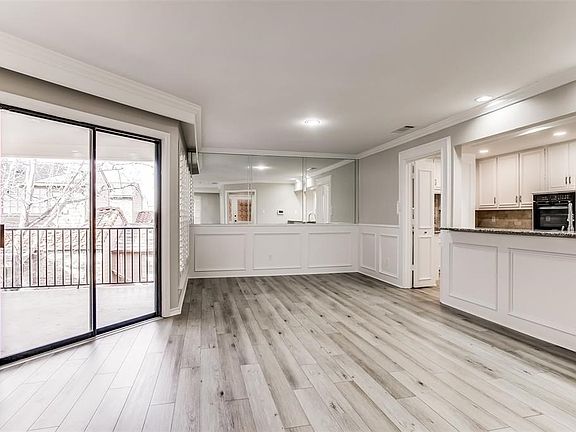 4th image of 6041 Hillcrest Ave #C3