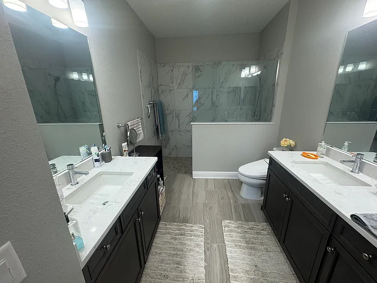 Dual sinks and shower